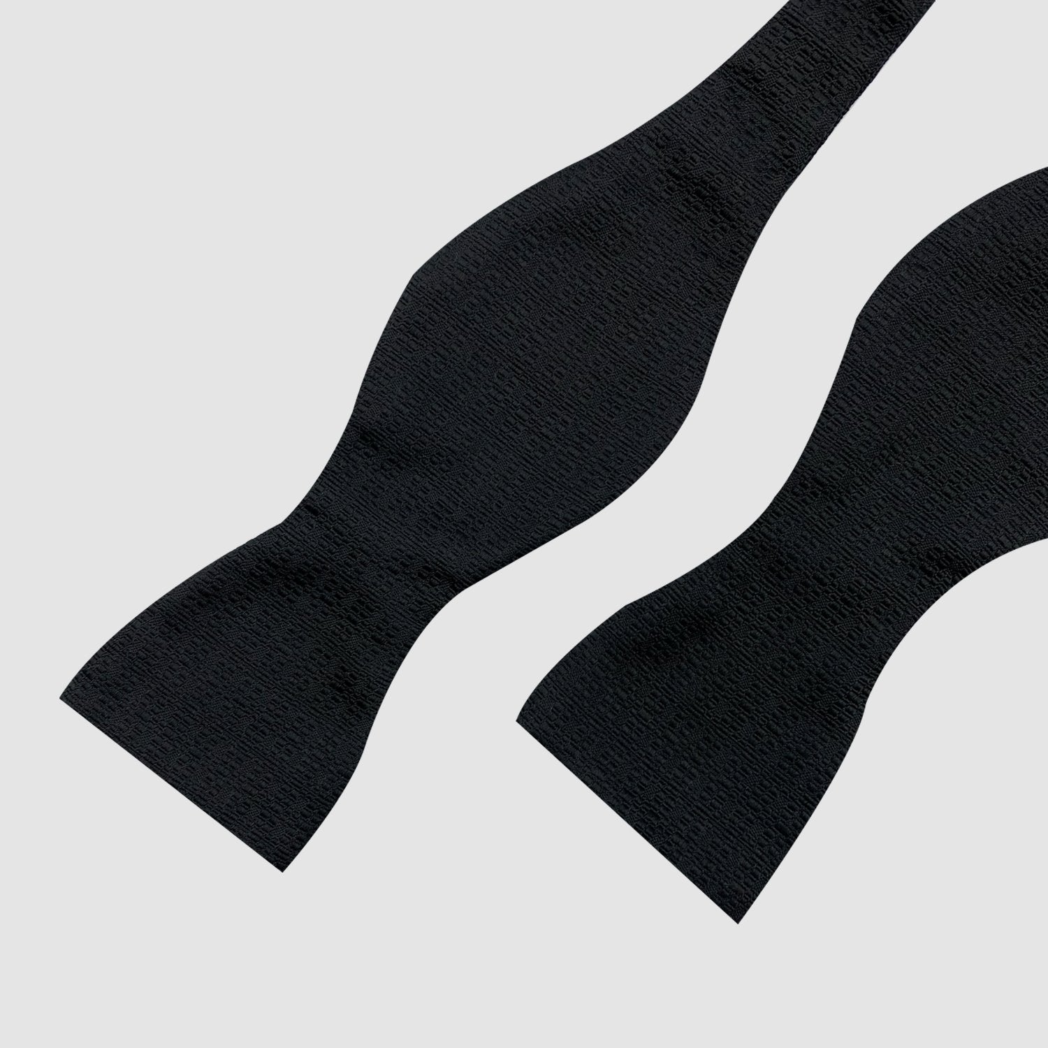 BLACK AUTHENTICITY SILK BOWTIE