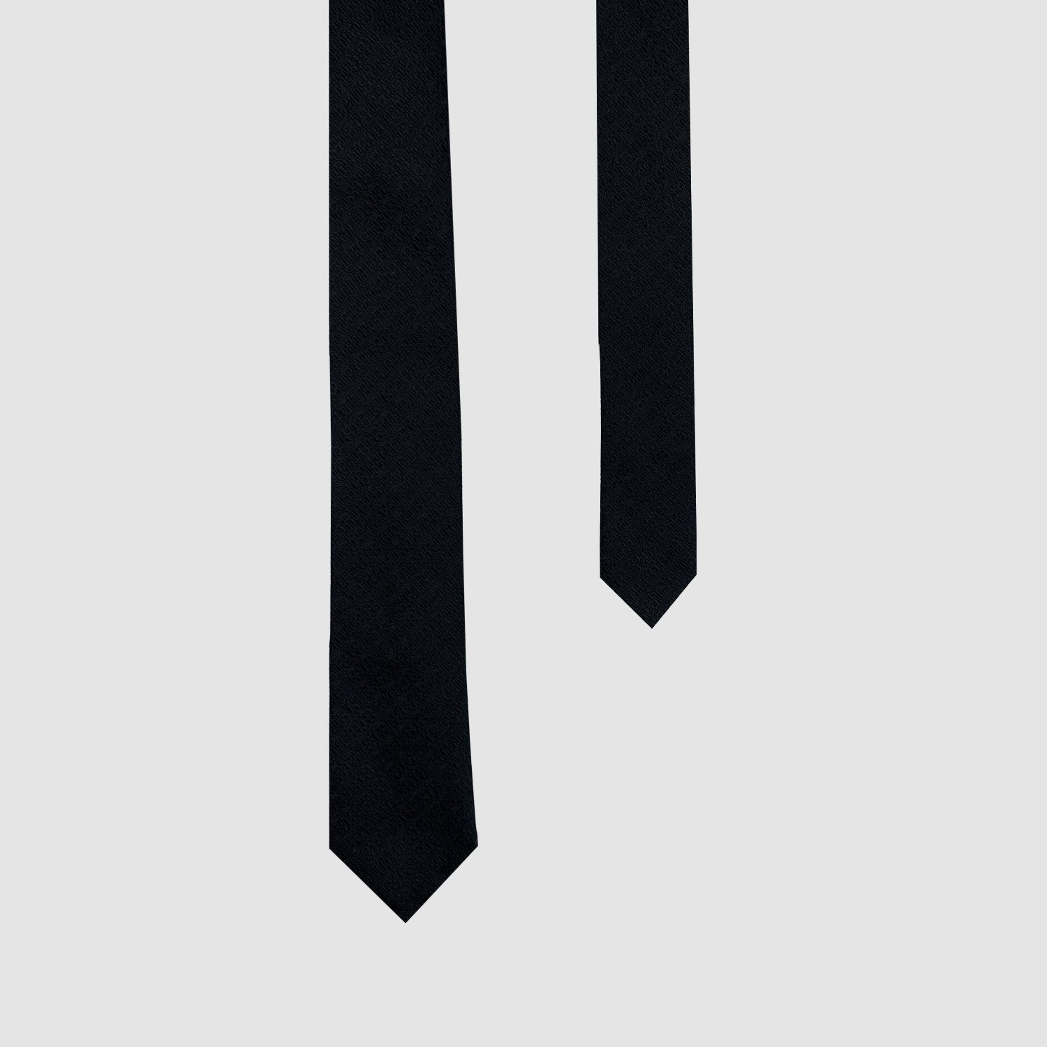 BLACK AUTHENTICITY SILK TIE