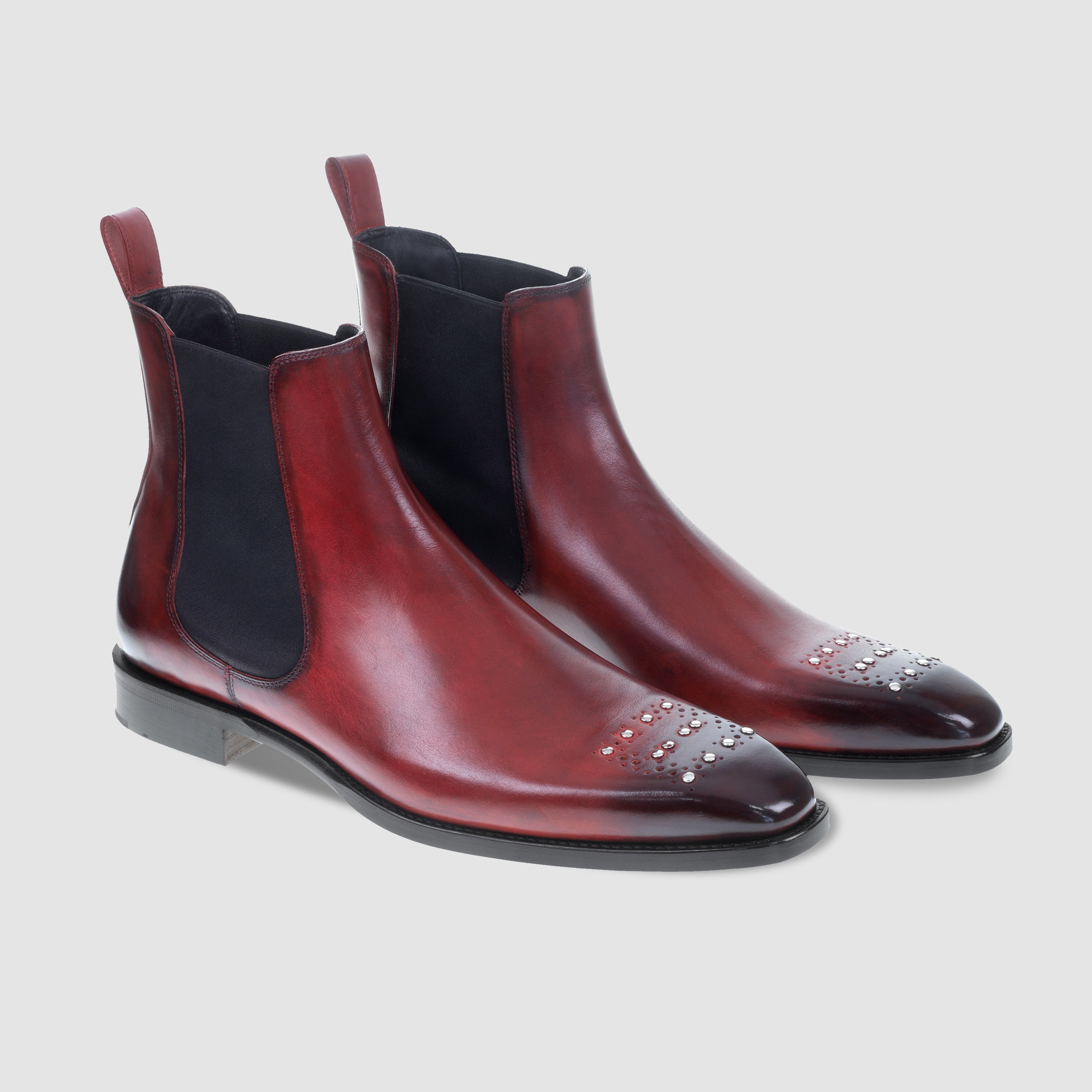 RED ASASE BOOT WITH STUDS