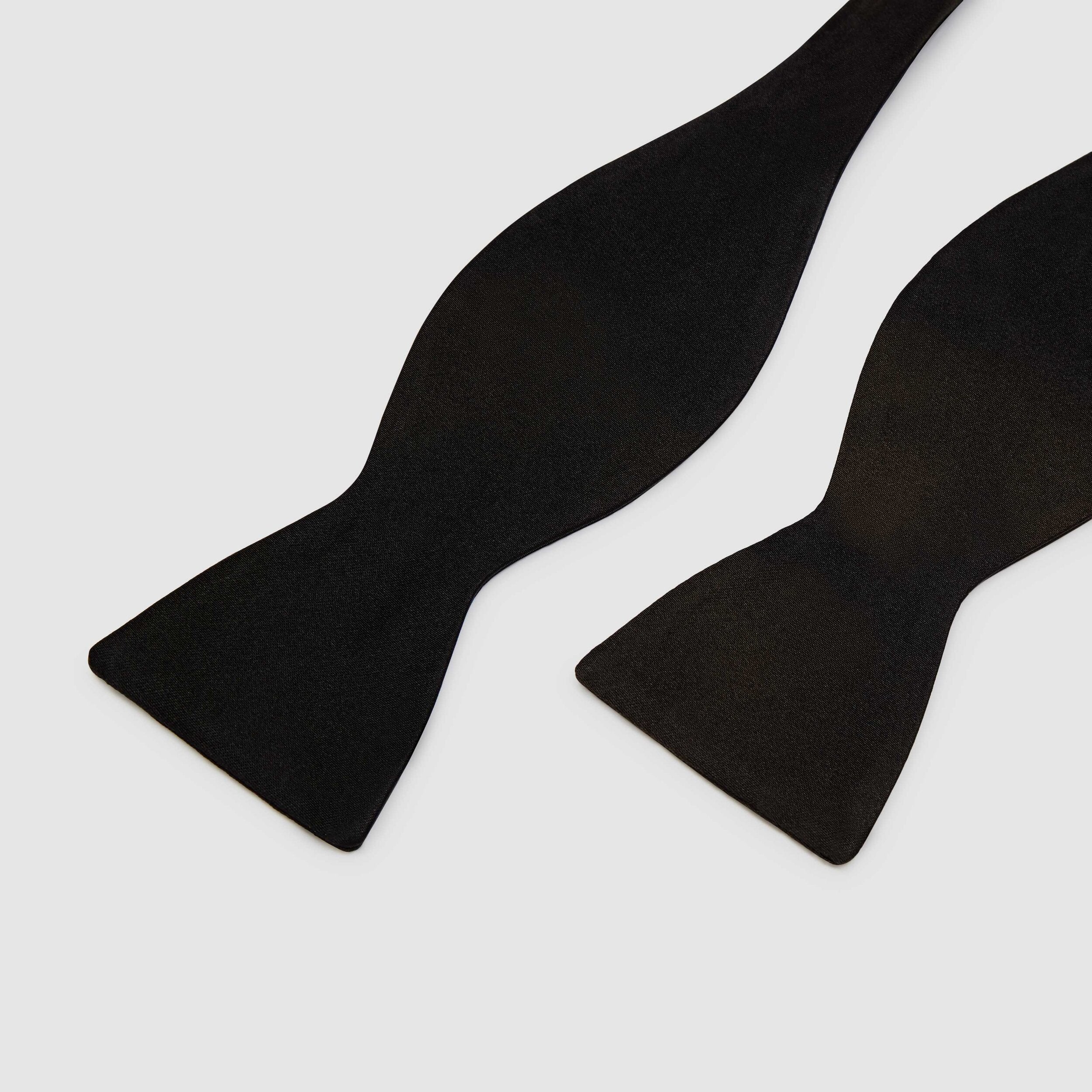 BLACK SOLID  SILK BOW TIE