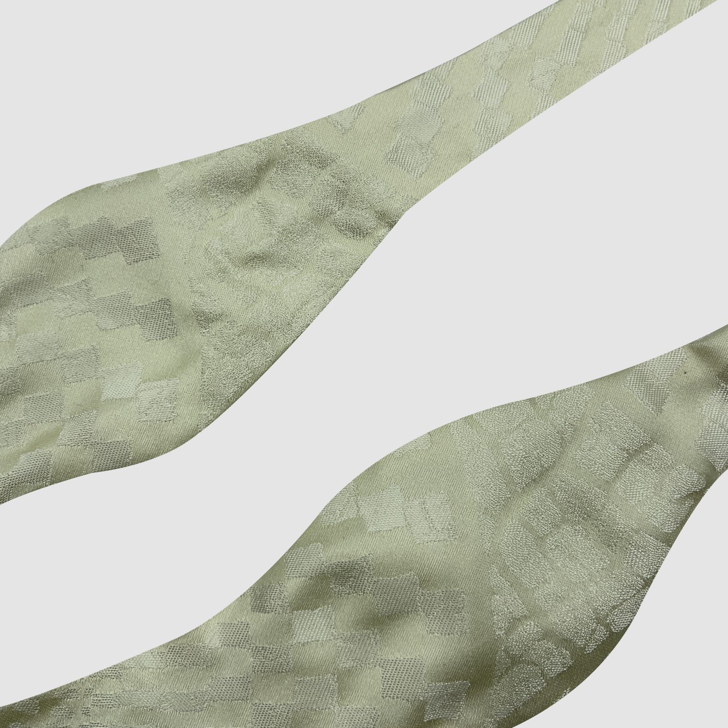 WHITE TRIBAL SILK BOW TIE