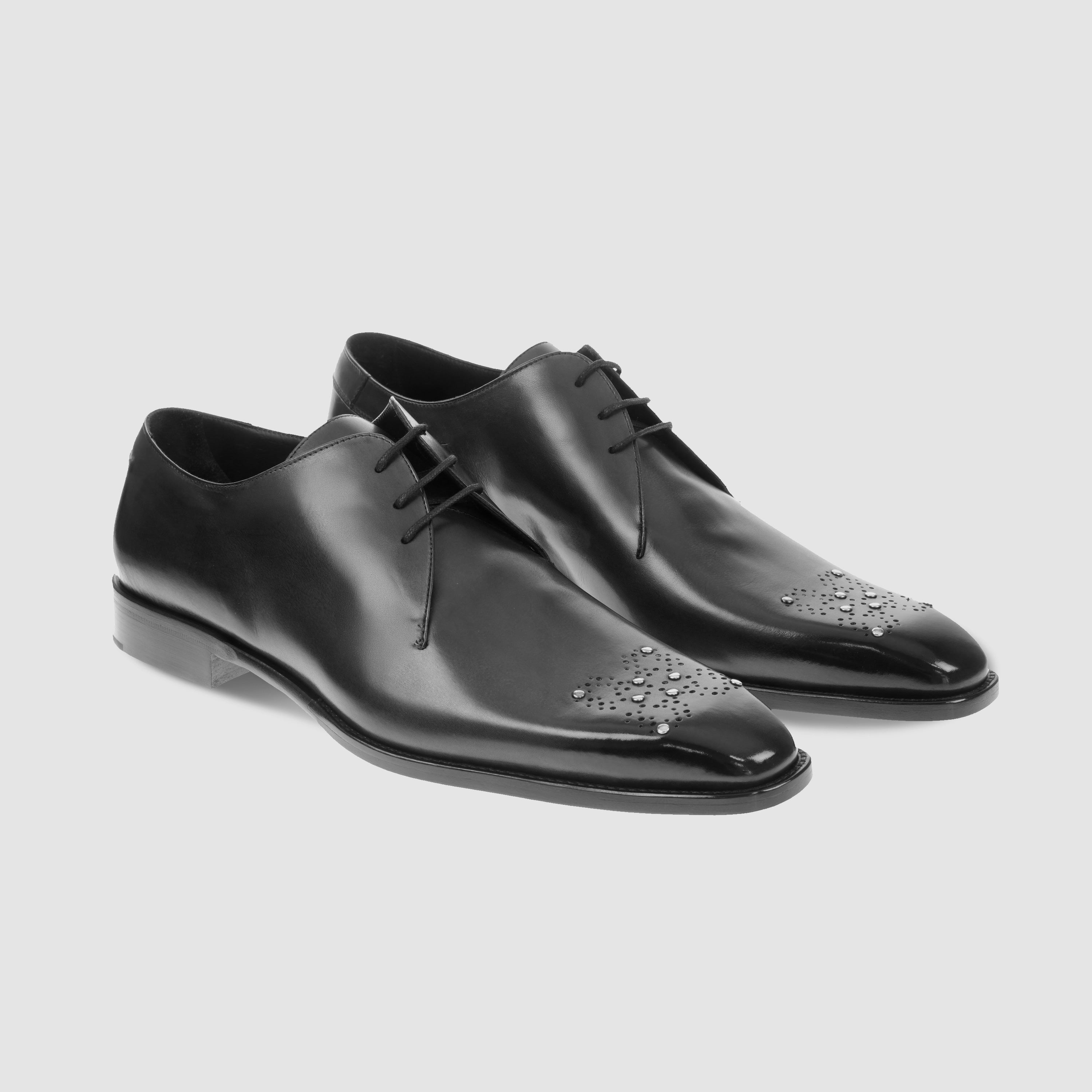BLACK ASASE OXFORD WITH STUDS